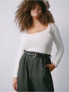 OZMA Cream Scoop-Neck Long Sleeve Top